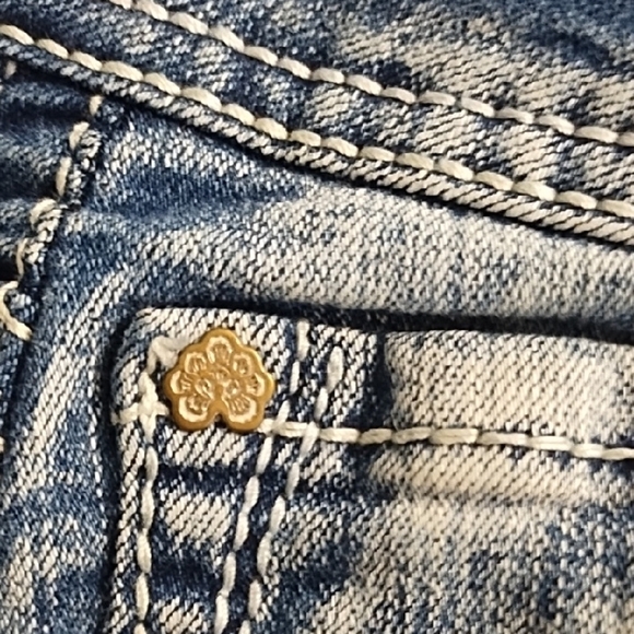 Wallflower Straight Leg Lightly Distressed Blue DenimJeans Stretchy 5 Pocket - Picture 6 of 15